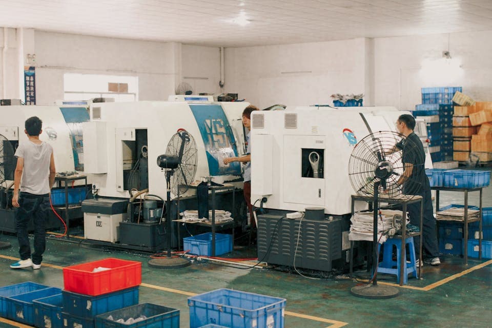 Équipe de production suivant le temps par poste